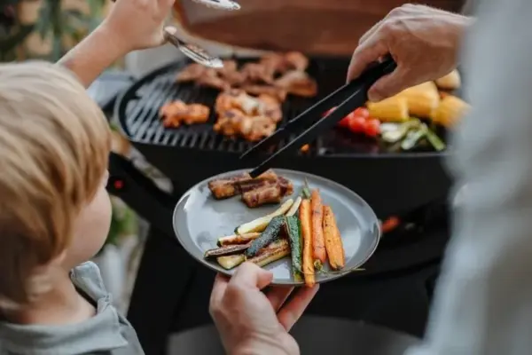 Grill for the whole family: what to grill so that both the youngest and grill fans will eat