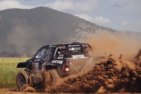 At the start of „Baja Greece“, Benediktas Vanagas's „Hilux“ engine stalled: what is the result?