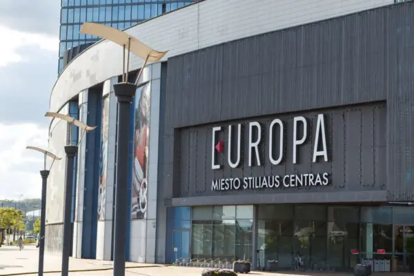 People were evacuated from Vilnius shopping center "Europa" after the alarm went off