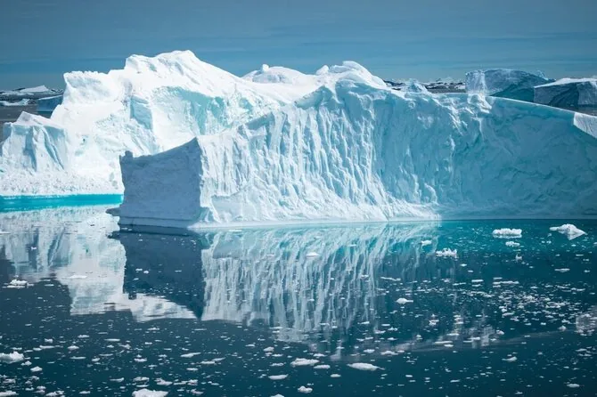 Shutterstock image/Antarctica