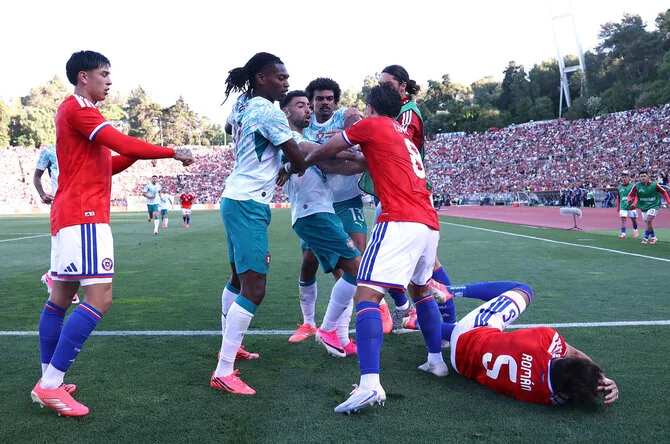 Reuters/Scanpix photo/A serious scuffle occurred in the match between Portugal and Chile.
