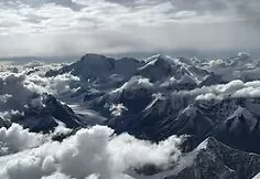 Aurimas Valujavičius climbed Mount Everest