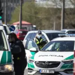 In Vilnius, a drunk driver tried to run over an officer, a policeman shot at the car's wheel