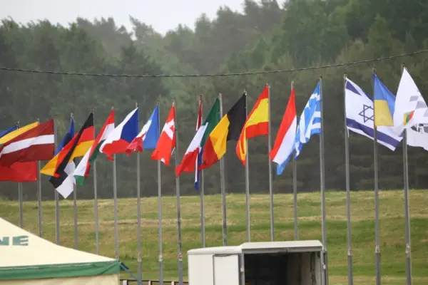 The official formalities of the European Autocross weekend began in Vilkyčiai: the flags of 16 countries waved
