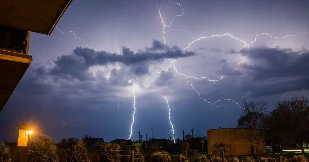 Meteorologists warn: thunderstorms will rage in half of Lithuania