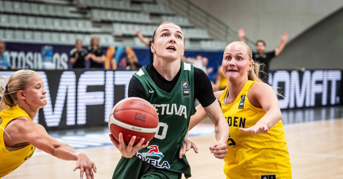 Defender debuting in the Lithuanian women's national team takes flight to the NCAA
