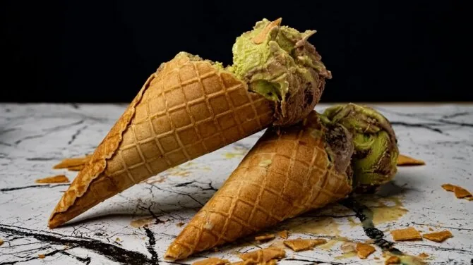 Shutterstock photo/Pistachio ice cream