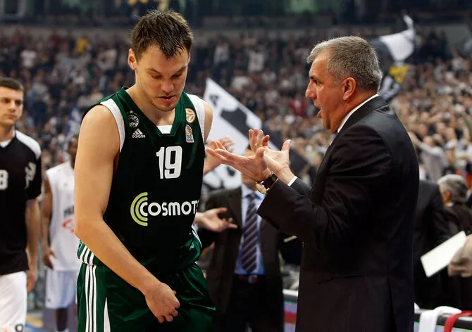 Getty Images/Euroleague.net photo/Šarūnas Jasikevičius and Željko Obradović in 2009