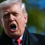 „Tu esi prakeiktas beprotis“: Donaldas Trumpas iškeikė Netanyahu