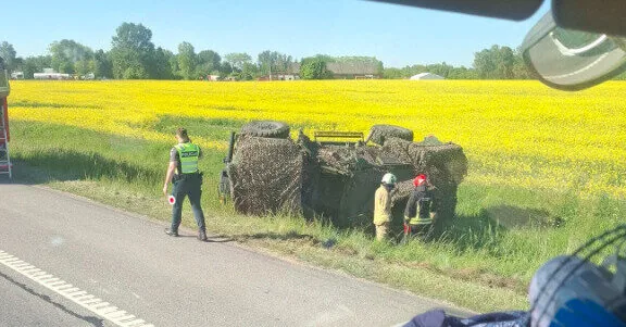 Military transport overturned near Jakai roundabout in Klaipėda