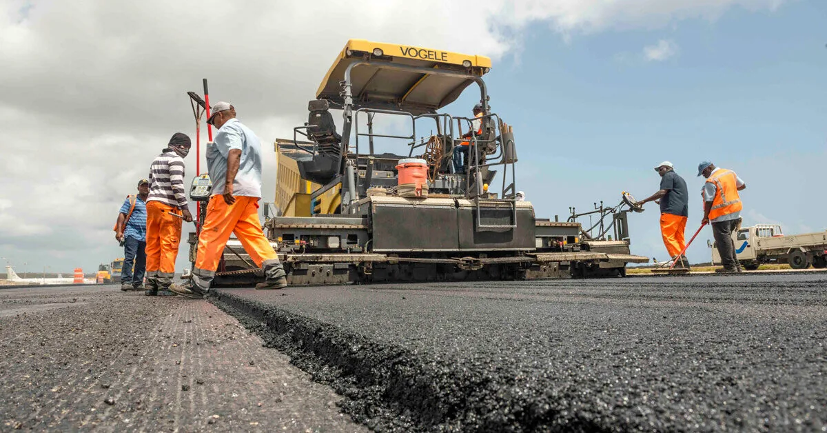 Asphalt paving works have become twenty percent more expensive: risk rises for the implementation of important projects