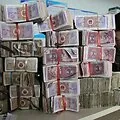 A Chinese man paid 52 thousand yuan for a car in small denominations
