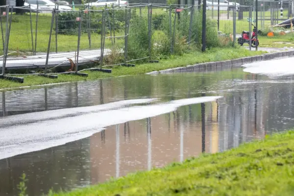 Kelininkai jau ruošiasi liūtims ir siunčia įspėjimą vairuotojams