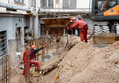 Kauno centrinis paštas iš kiemo