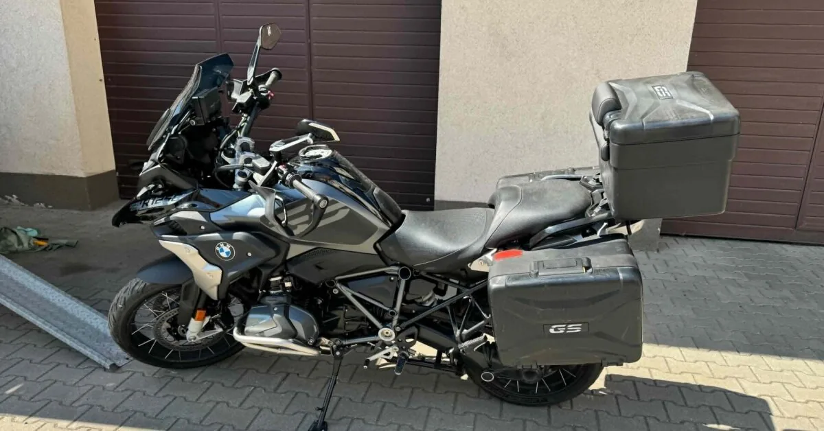 Lithuanian officers pulled a BMW motorcycle out of a Latvian van