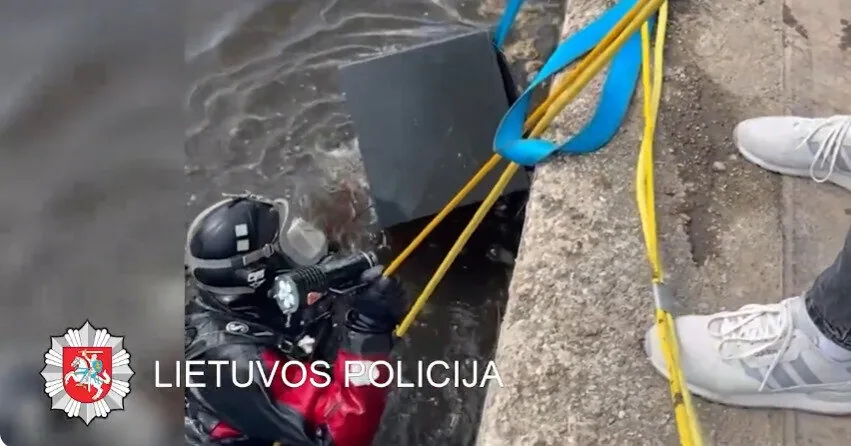 Theft in Vilnius Old Town solved after six months: suspects behind bars, safe found in the Neris River