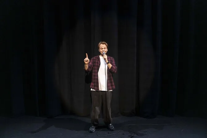 Photo by Rokas Morkūnas/Scene from the play „Stand-up for Meaning and Meaninglessness“