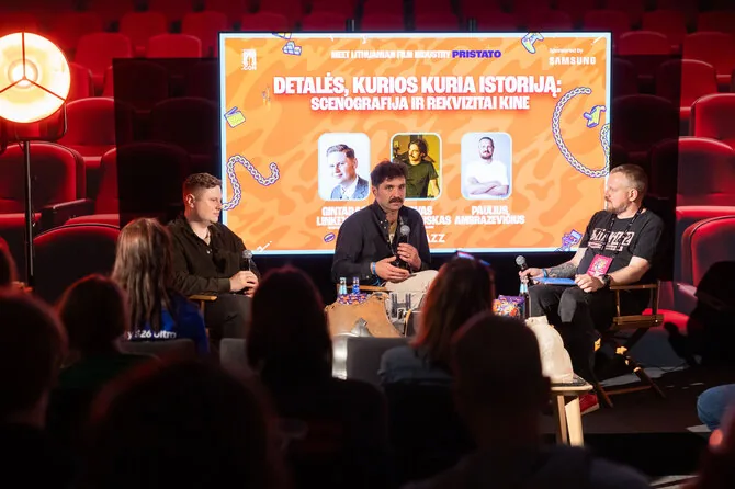 Patricija Adamovič / BNS nuotr./Comic Con pokalbis su Dovu Vyšniausku ir Gintaru Linkevičiumi