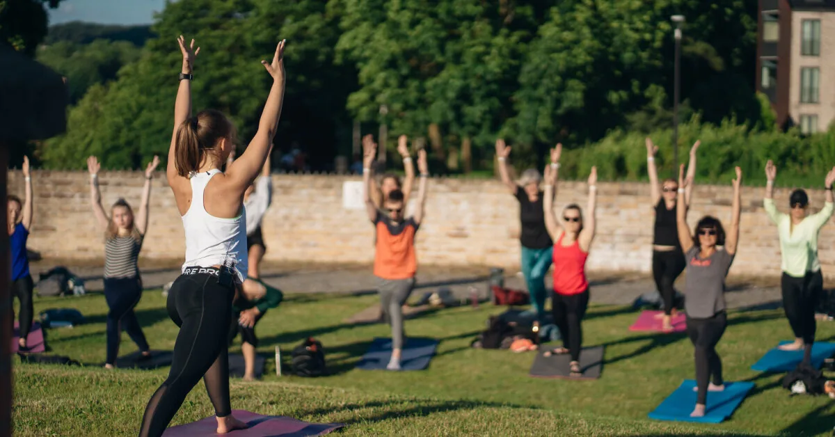 Yoga will merge with rave: Vilnius residents are invited to try specially created rave-asanas