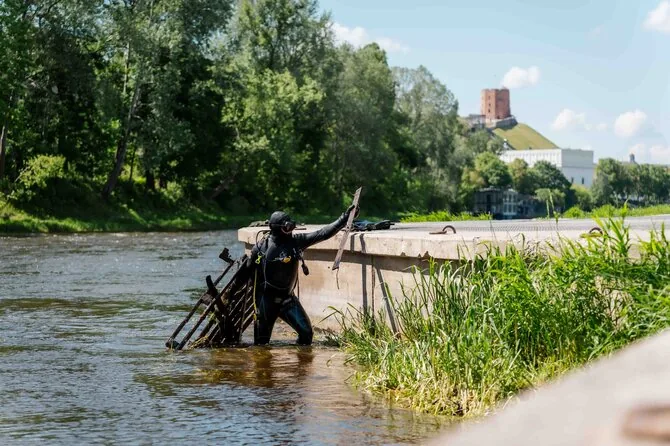 Organizatorių nuotr./Neries valymo darbai