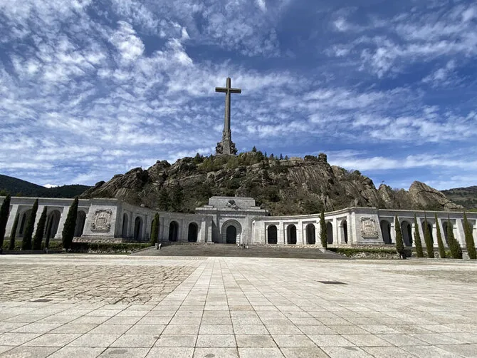 Rimas Raščius' photo. / Basilica of the Holy Cross, Spain