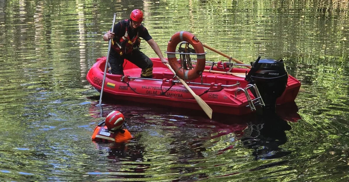 Accident near Saugos: swimming in the forest lake turned into a drama