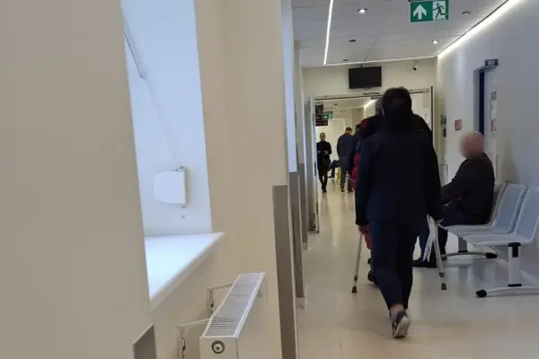 Upon learning about the additional fee, the patient refused to stay overnight at the hospital, which has an explanation
