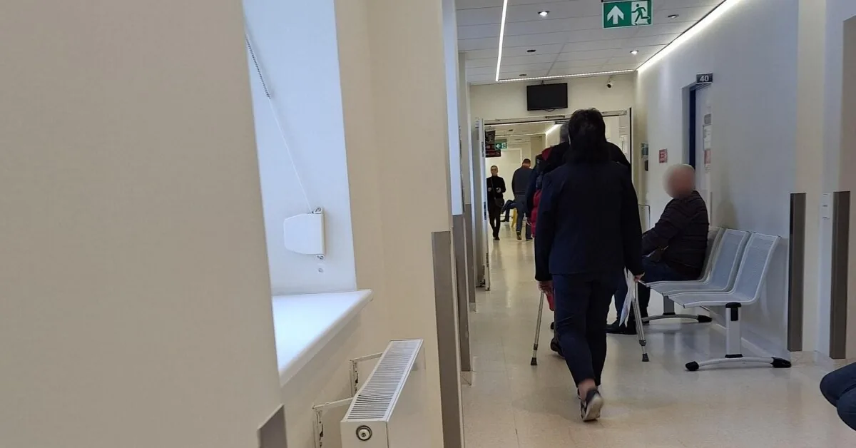 Upon learning about the additional fee, the patient refused to stay overnight at the hospital, which has an explanation