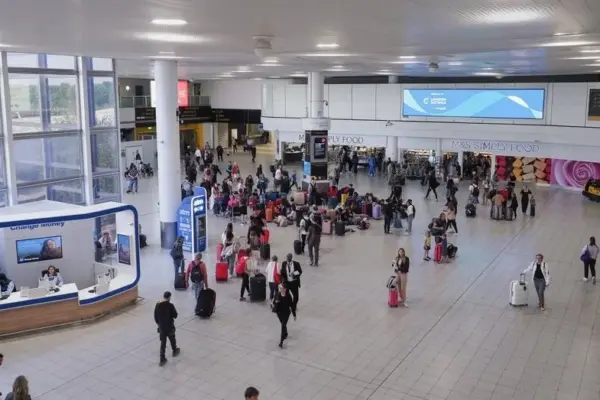 At London airport – a stunning innovation: passengers are offered an unusual service