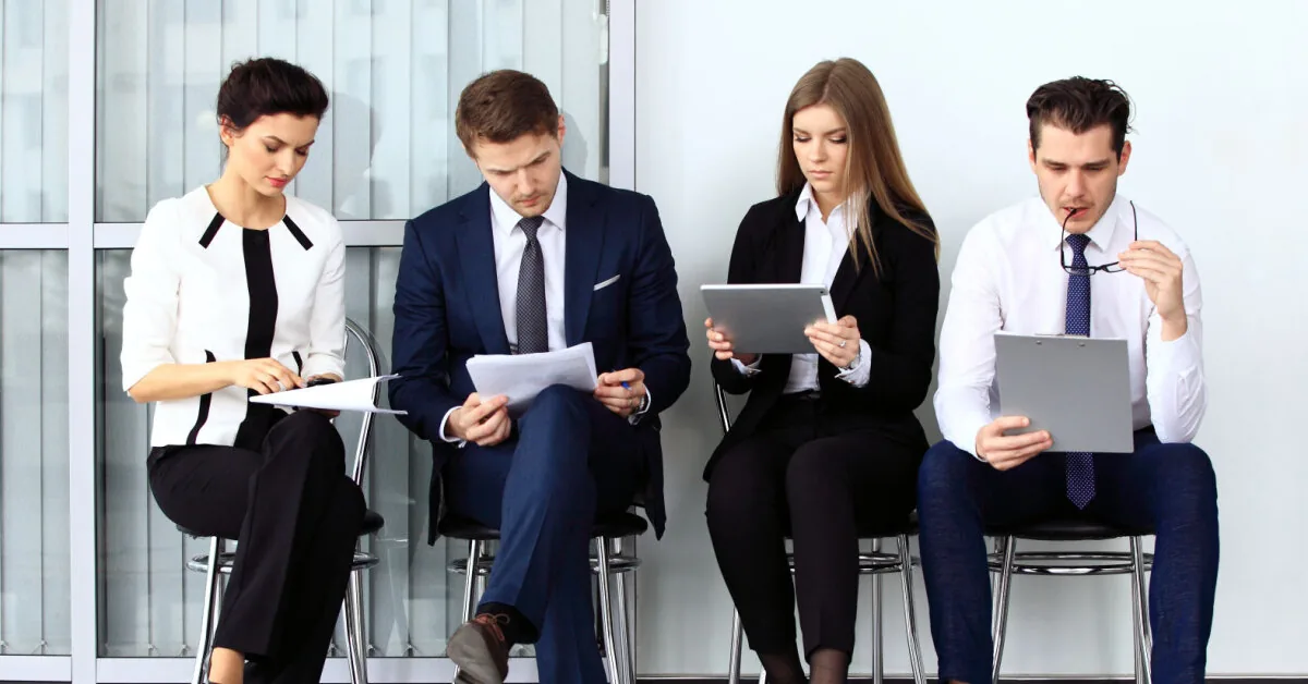 What can a future employer check in „Sodra“ and how is a lie in the resume revealed?