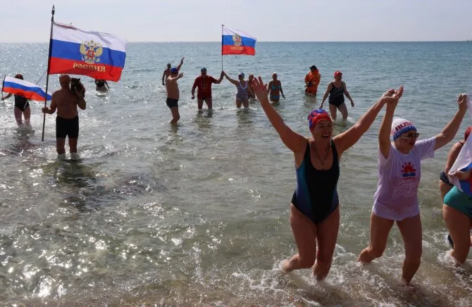 Shutterstock photo/Crimean residents