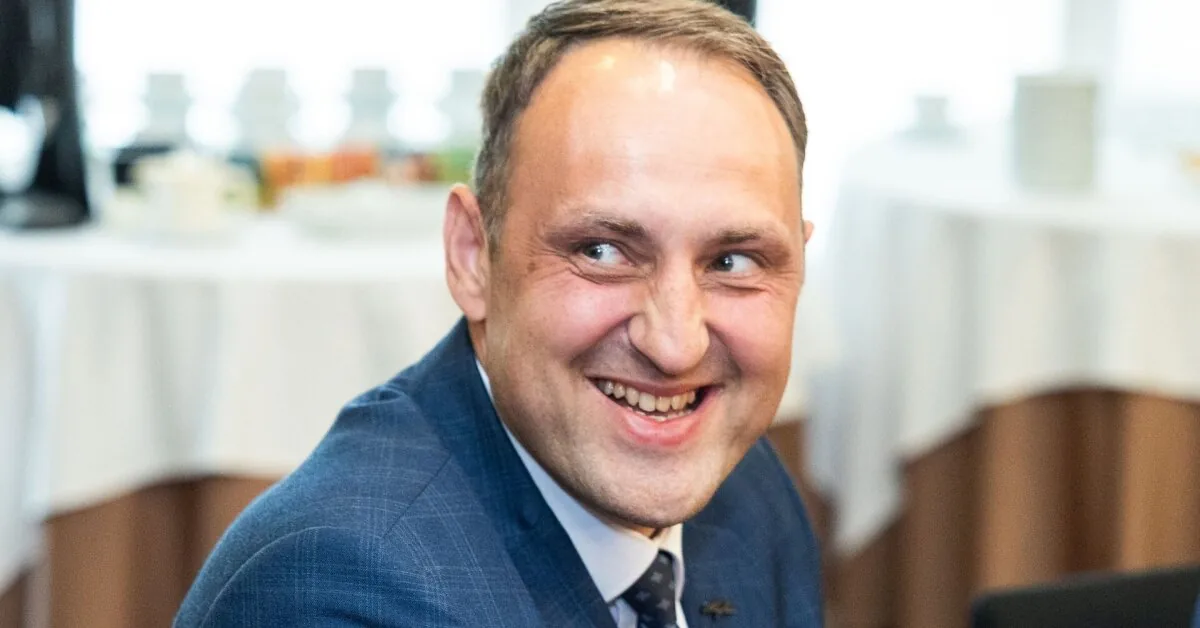 Nerijus Cesiulis does not stop: in the latest photo – all attention on the background