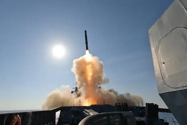 Enraged Russia launched ballistic missiles directly at Kyiv: explosions thundered