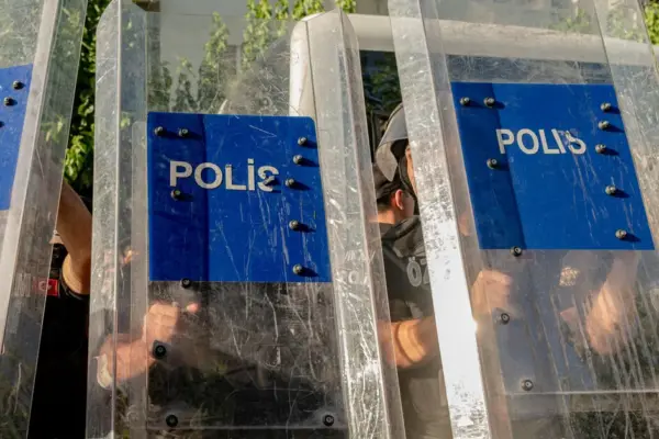 Rock star and civil society activist Haluk Levent detained in Turkey