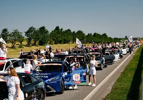 Three Klaipėda port women’s crews – one historic start: to the rally – with a hydrogen car
