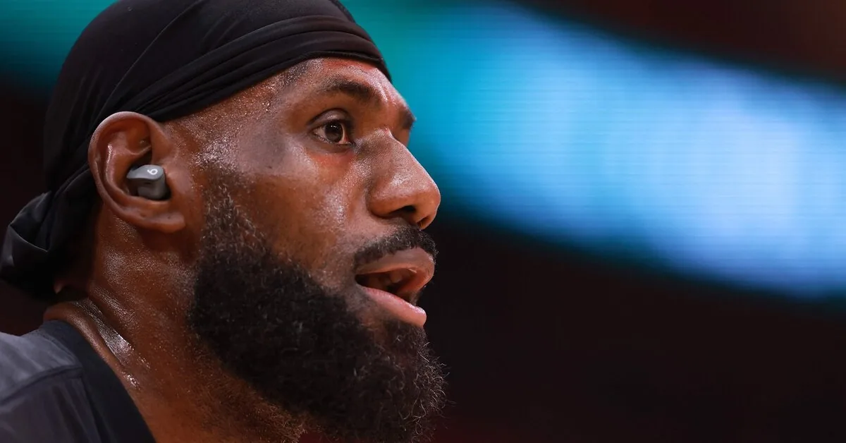 LeBron explained the logic behind his team selection