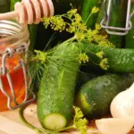 Crispy, fragrant and slightly sweet: try cucumber pickle with honey