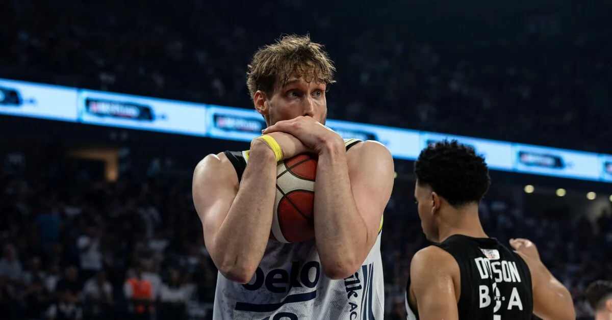 Another Euroleague giant lured away Saras' team's forward