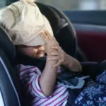 4 mitai, kuriais vis dar tiki vairuotojai: automobilis per karščius akimirksniu gali tapti spąstais