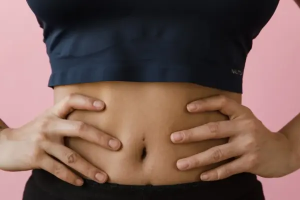 It's uncomfortable to talk about: what causes an unpleasant belly button smell and how to avoid it?
