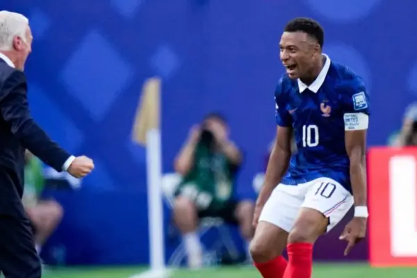 Deschamps, saying "goodbye" to the national team, received warm words from Mbappe: "You gave so much..."
