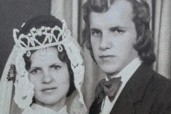 Famous Member of Seimas celebrates wedding anniversary: can you recognize?