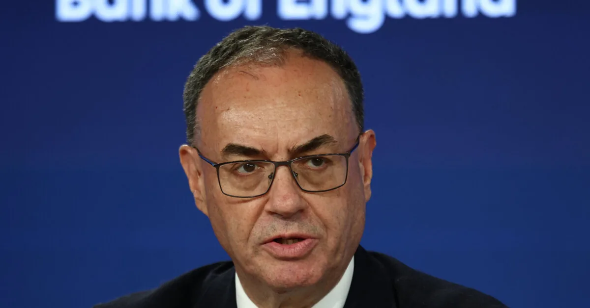 The Bank of England leaves interest rates unchanged, warns about inflation