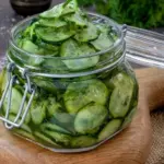 Quickly prepared pickled cucumbers: crunchy and tasty in just a few hours