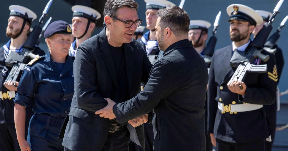 Su Volodymyru Zelenskiu susitikęs JK premjeras žada naują „Stone Cloak“ technologiją Kyjivo dronams