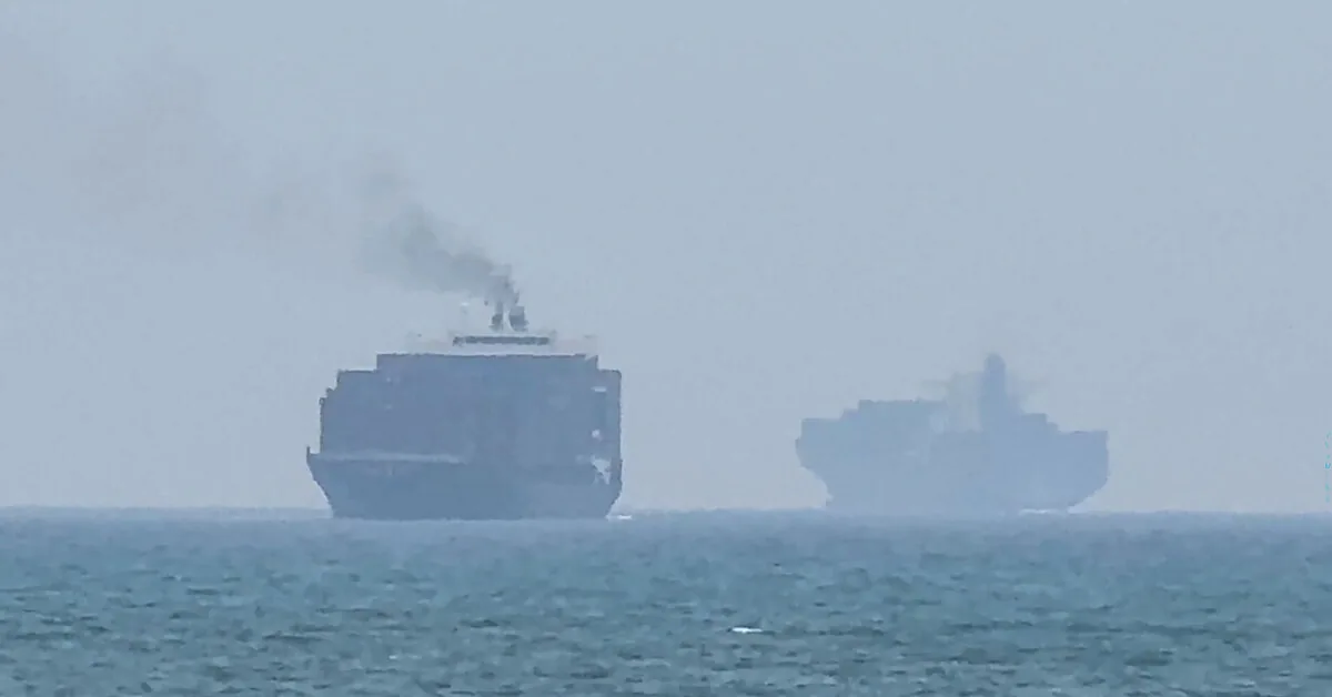 JAV military: Shipping is underway in the Strait of Hormuz