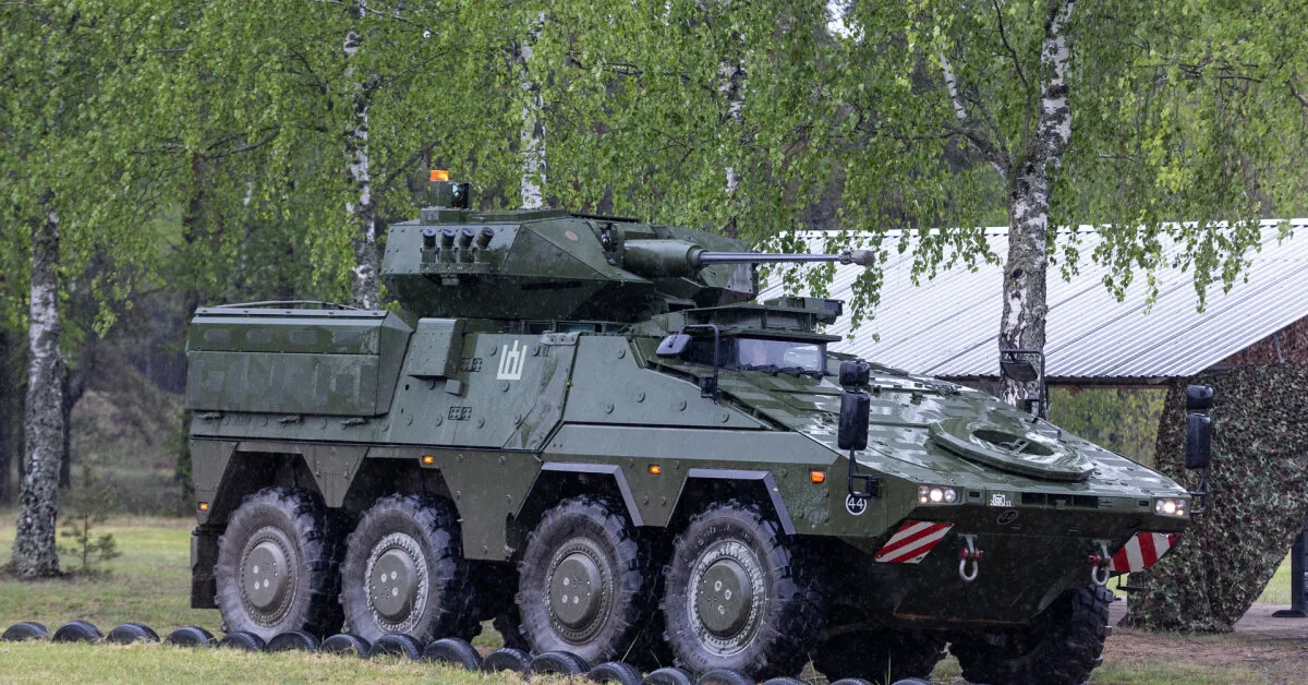 The soldier claims to have been expelled from the army due to questions about public procurement