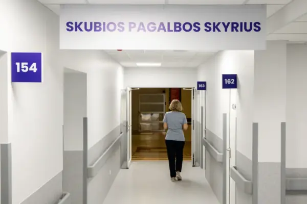 Sent from one emergency department to another: when can you go to Kaunas Hospital, and when only to Kaunas Clinics?
