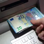 Cash is receding from everyday life: when might you still need it?