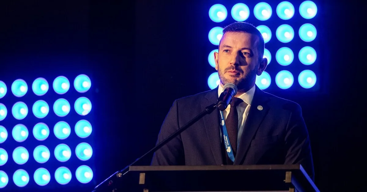 Virginijus Sinkevičius will lead the party from Brussels, he promises to give up his EP mandate before the Seimas elections